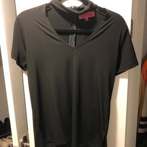 Boohoo high low keyhole t-shirt